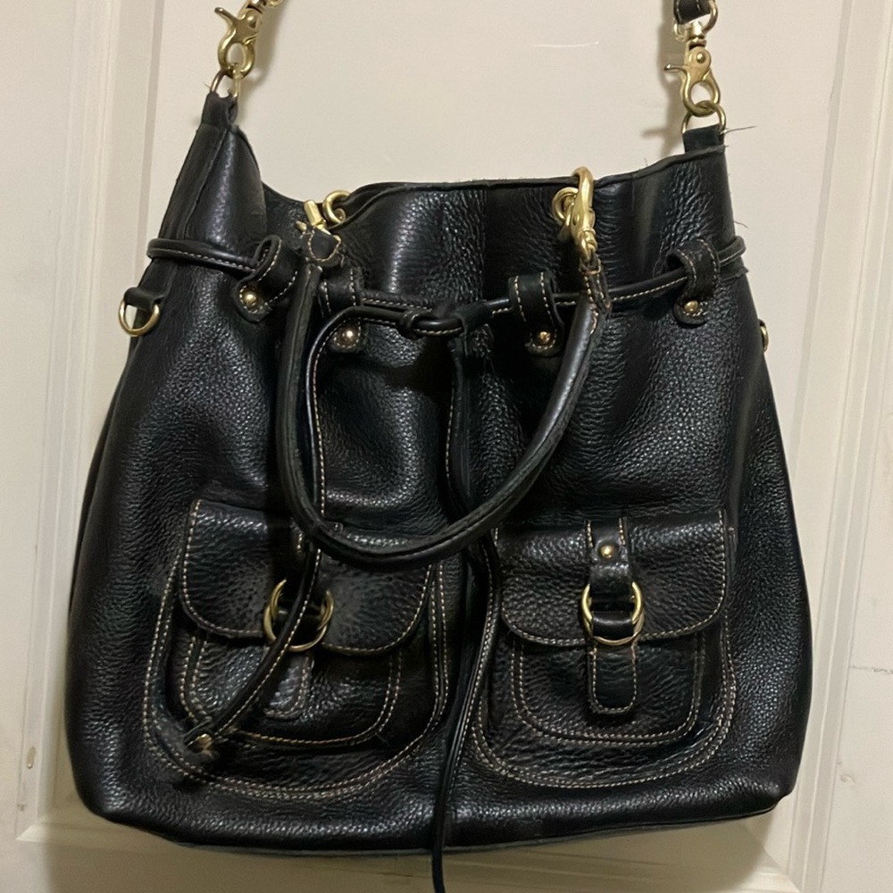 Black and Gold Leather Shoulder Bag with Chain Strap